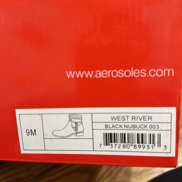 Aeresoles Black NuBuck booties - Picture 5 of 5